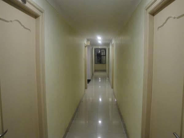 ויסאקפאטנם Oyo Hotel Lakshmi Paradise מראה חיצוני תמונה