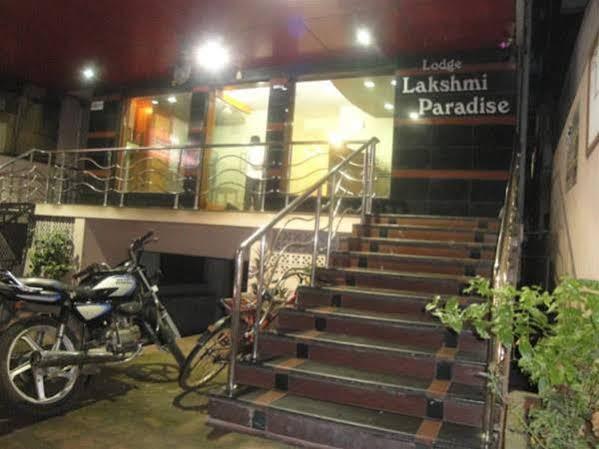 ויסאקפאטנם Oyo Hotel Lakshmi Paradise מראה חיצוני תמונה
