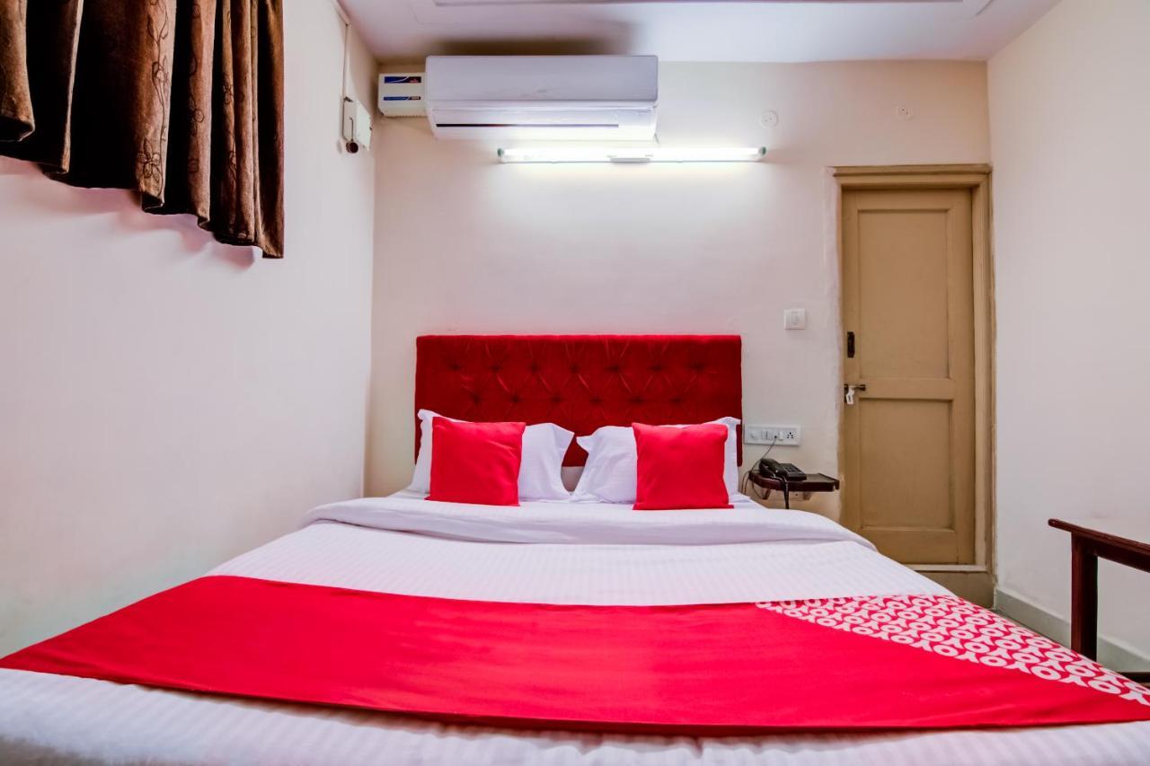 ויסאקפאטנם Oyo Hotel Lakshmi Paradise מראה חיצוני תמונה