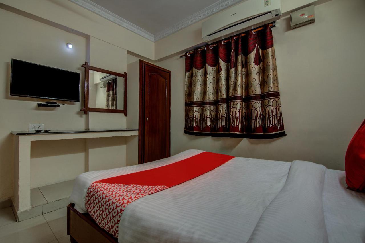 ויסאקפאטנם Oyo Hotel Lakshmi Paradise מראה חיצוני תמונה